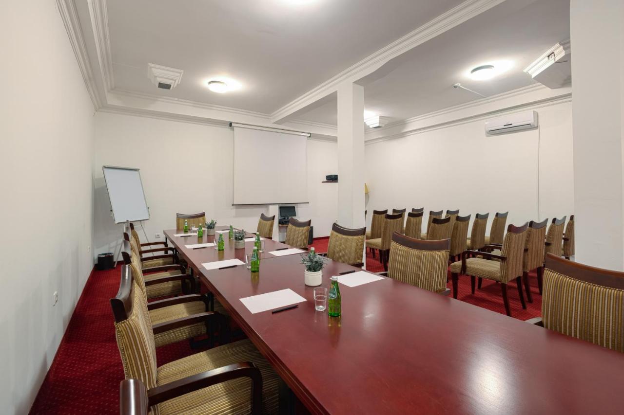 Garni Hotel Planeta Inn Novi Sad Eksteriør billede
