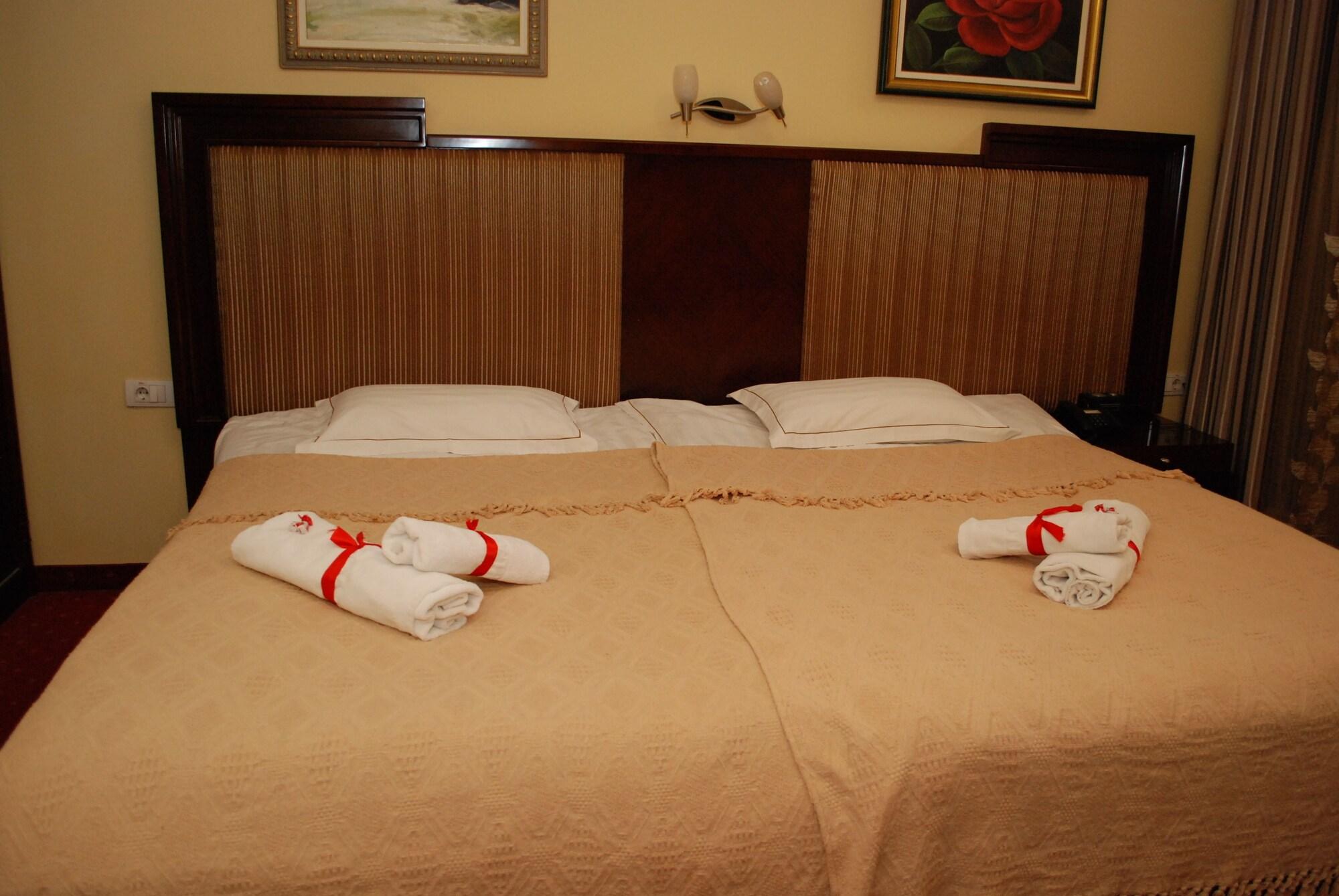 Garni Hotel Planeta Inn Novi Sad Eksteriør billede