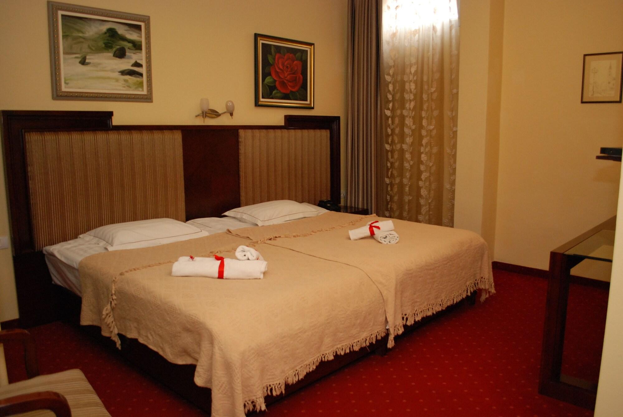 Garni Hotel Planeta Inn Novi Sad Eksteriør billede