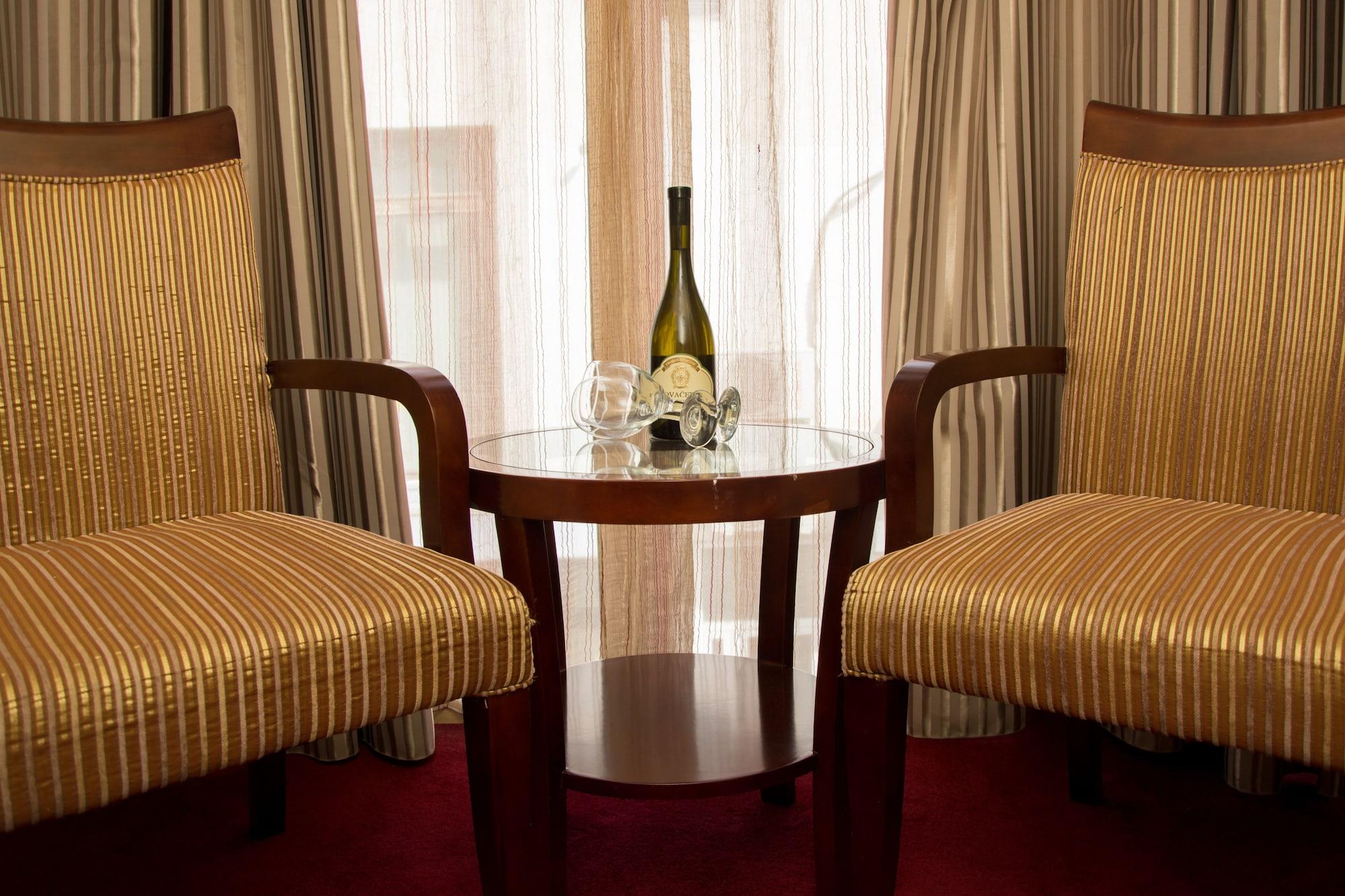 Garni Hotel Planeta Inn Novi Sad Eksteriør billede