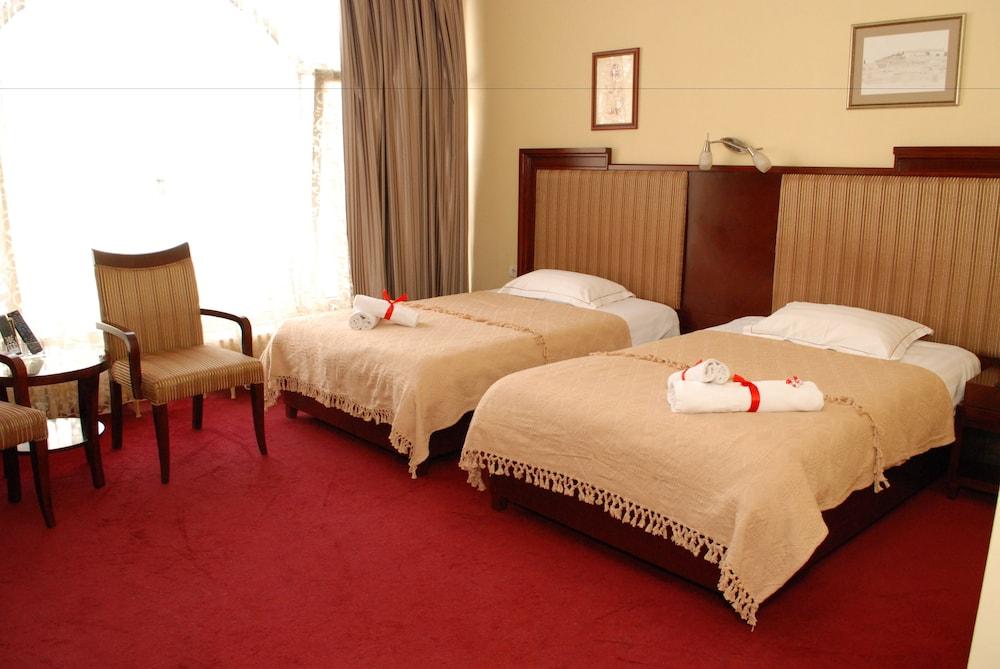 Garni Hotel Planeta Inn Novi Sad Eksteriør billede